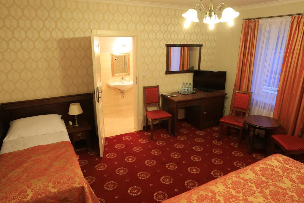 Hotel Kopernik Ciechocinek Rum bild