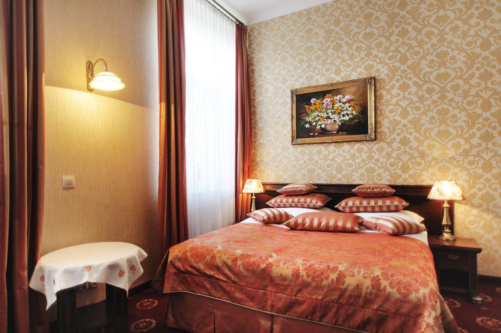 Hotel Kopernik Ciechocinek Rum bild