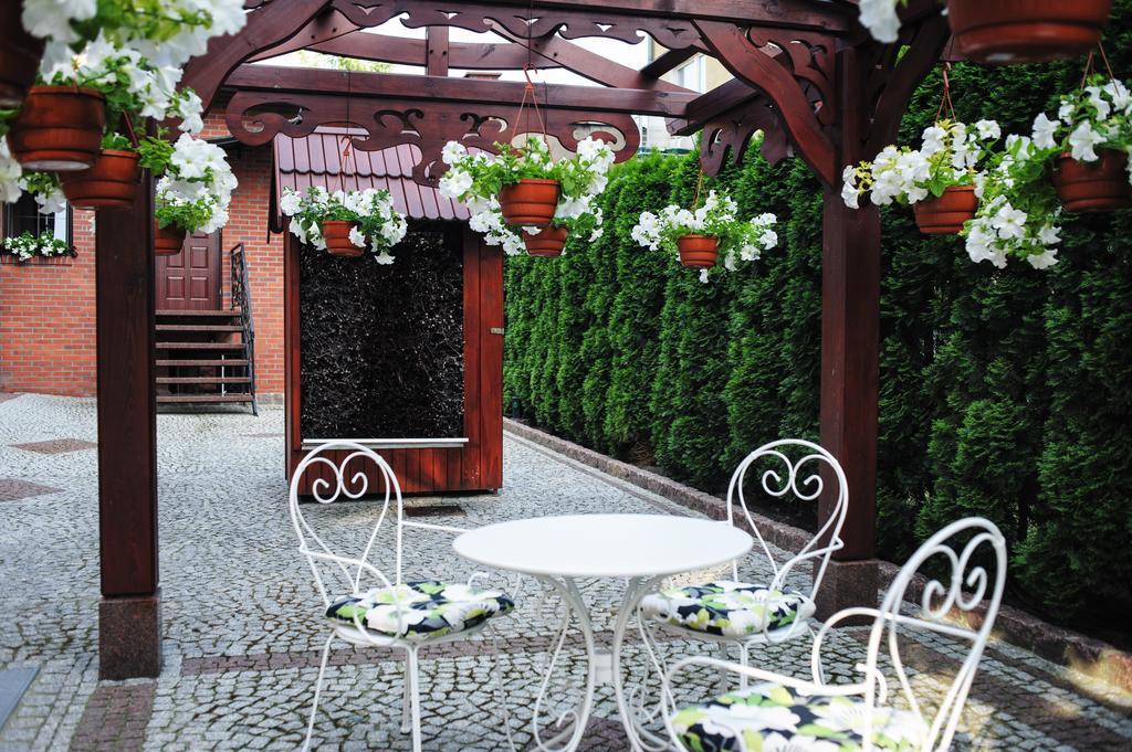 Hotel Kopernik Ciechocinek Exteriör bild